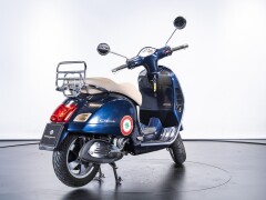 Piaggio VESPA 250 GTS 